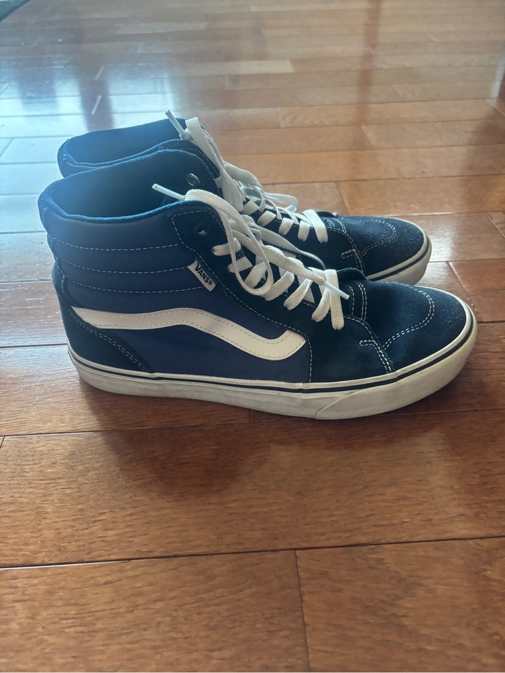 Vans High-Top Sneakers in 2-Tone Navy and White